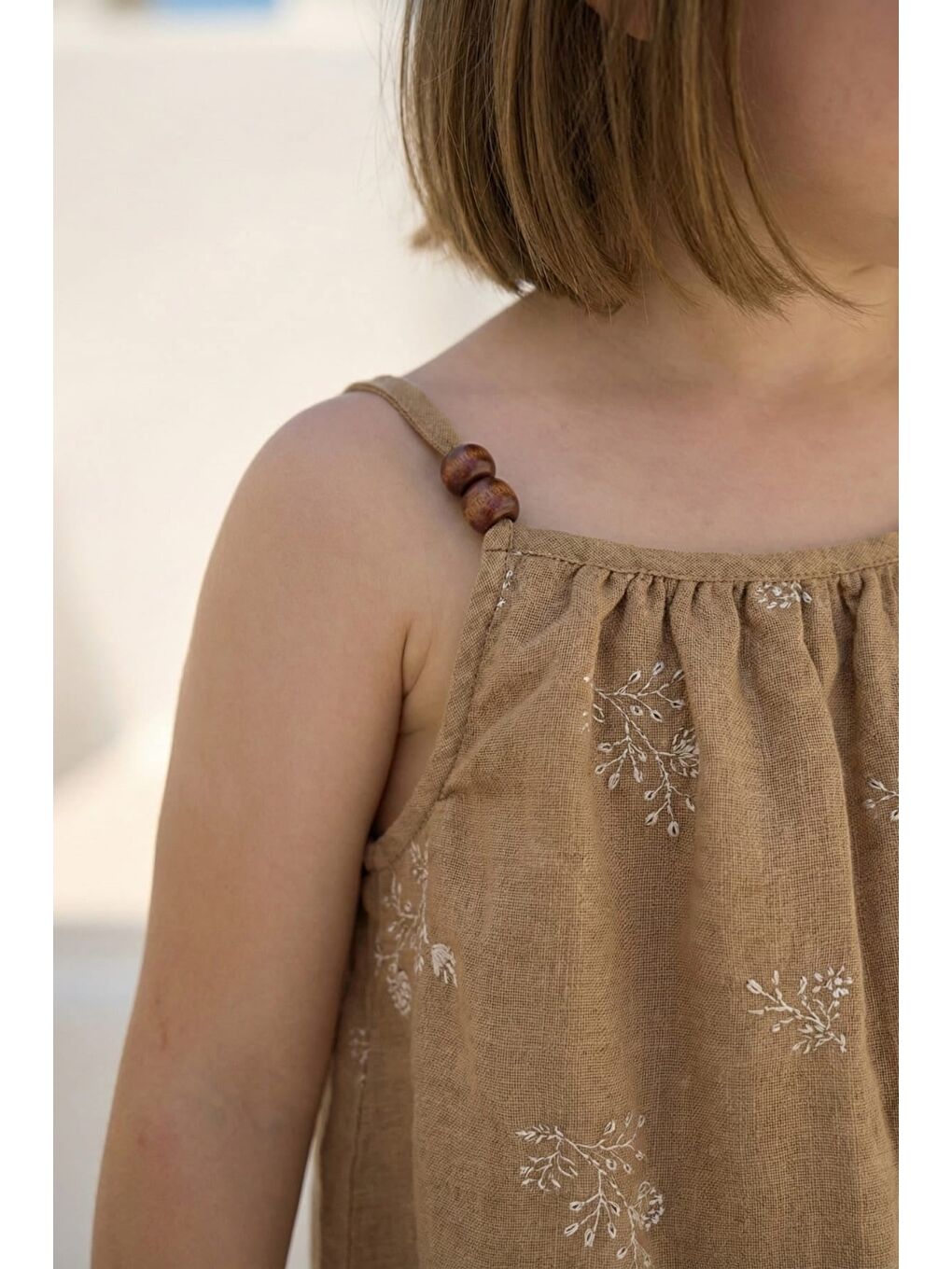 Kız Çocuk Nakış Detaylı Askılı Elbise - Bej-1