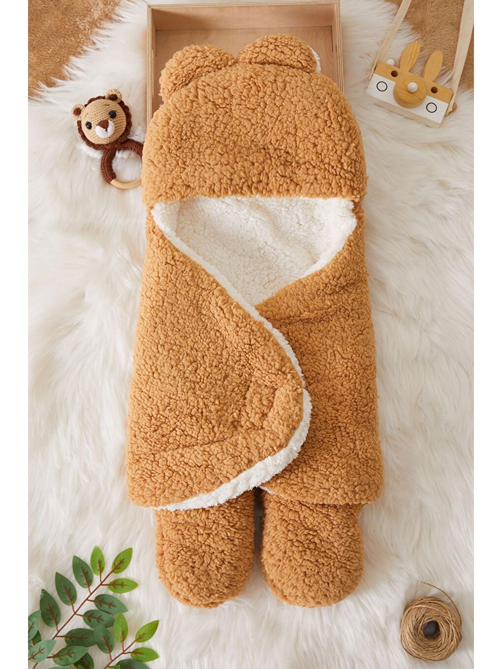 Kahverengi Kulaklı Pelüş Bebek Kundak 17487