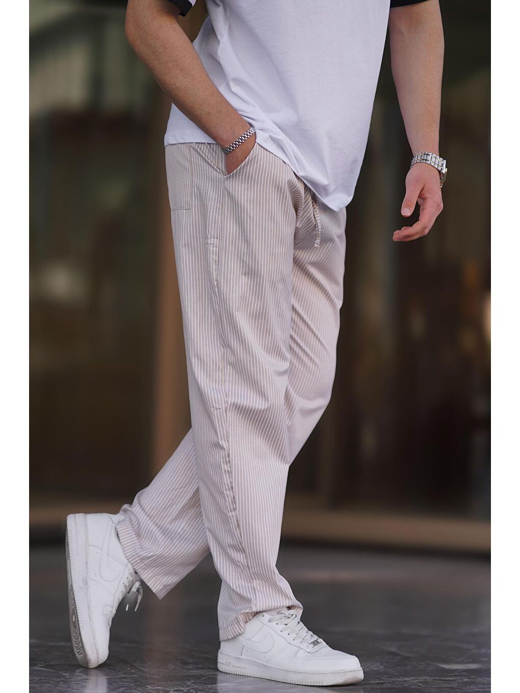 Bej Beli Ayarlanabilir Bol Paça Dökümlü Çizgili Pantolon 6541