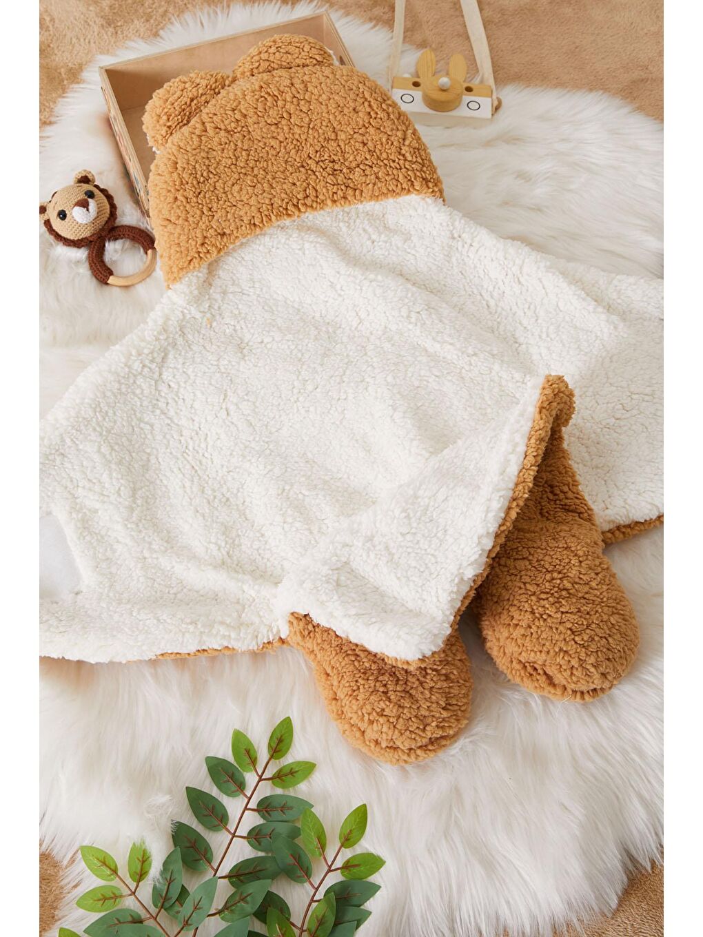 Kahverengi Kulaklı Pelüş Bebek Kundak 17487-2