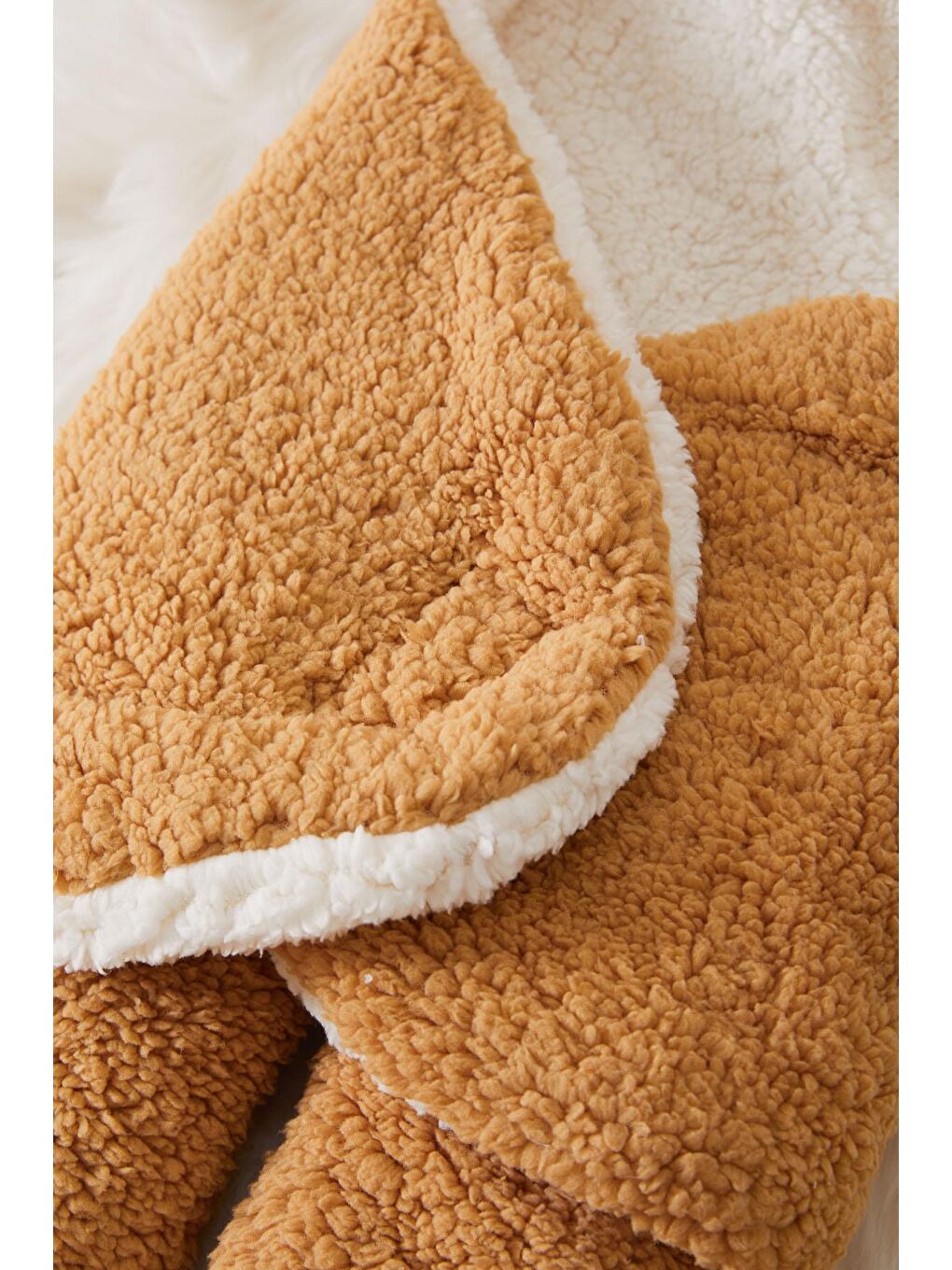 Kahverengi Kulaklı Pelüş Bebek Kundak 17487-3