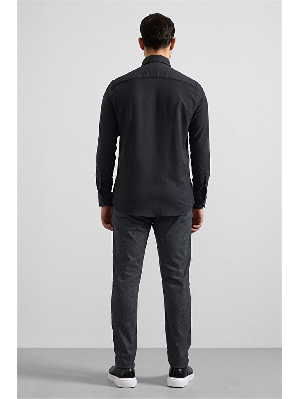 Siyah Regular Düğmeli Yaka Düz Cepsiz Casual Gömlek-4