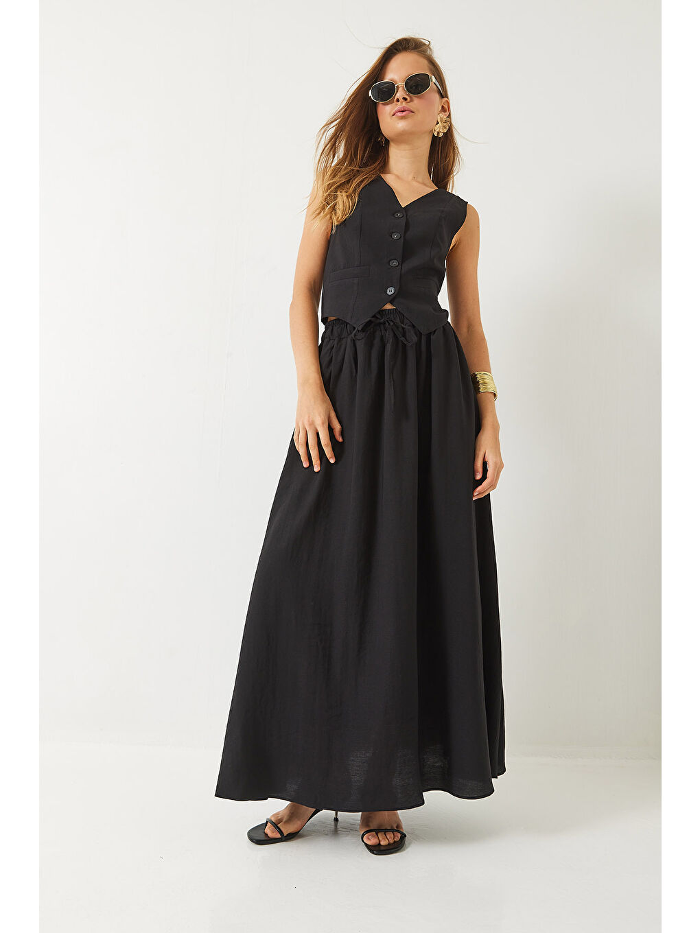 Siyah Kadın Olivia Yelekli Astarlı Cep Detaylı Kloş Etekli Takım-1