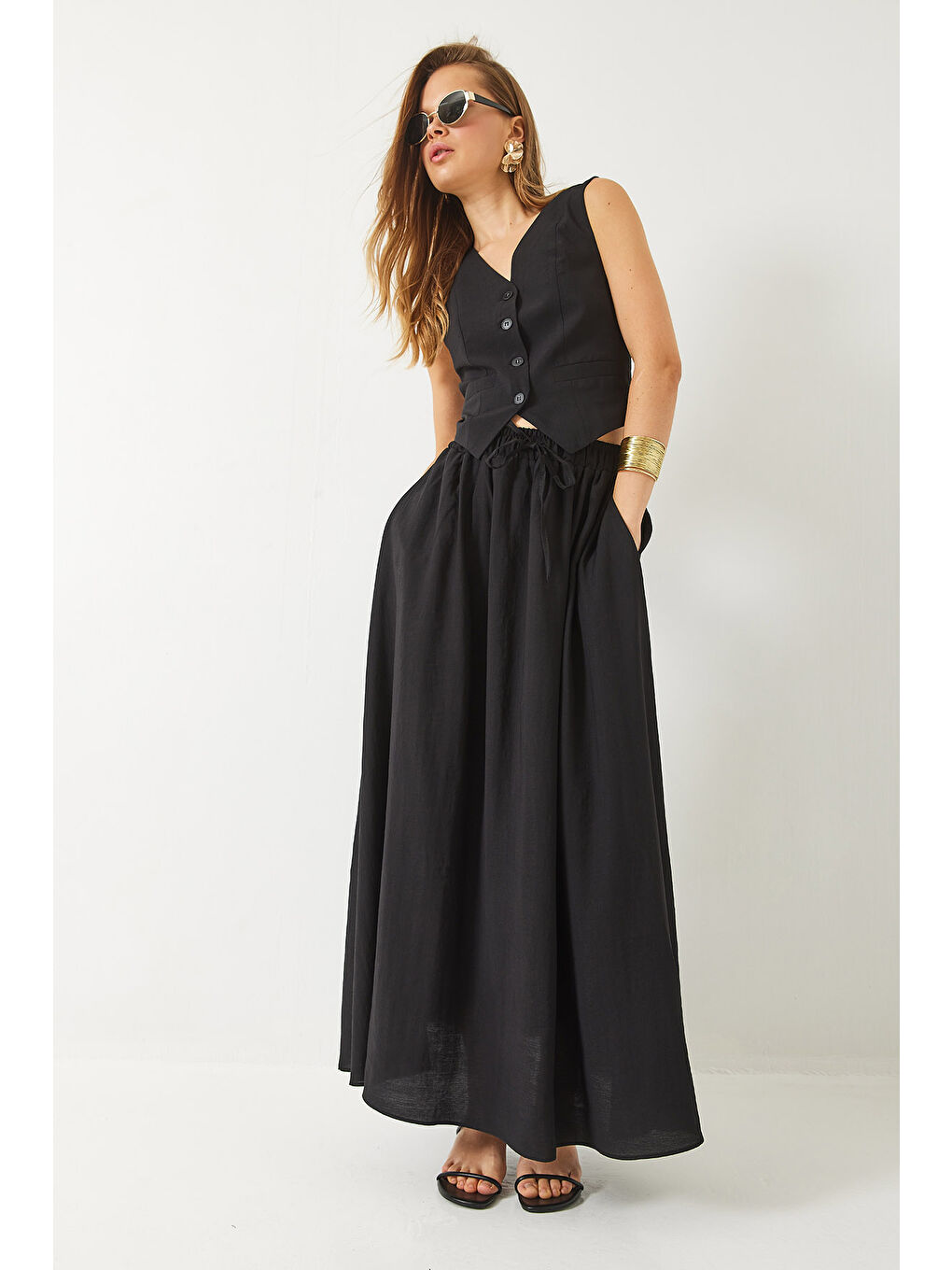 Siyah Kadın Olivia Yelekli Astarlı Cep Detaylı Kloş Etekli Takım-3