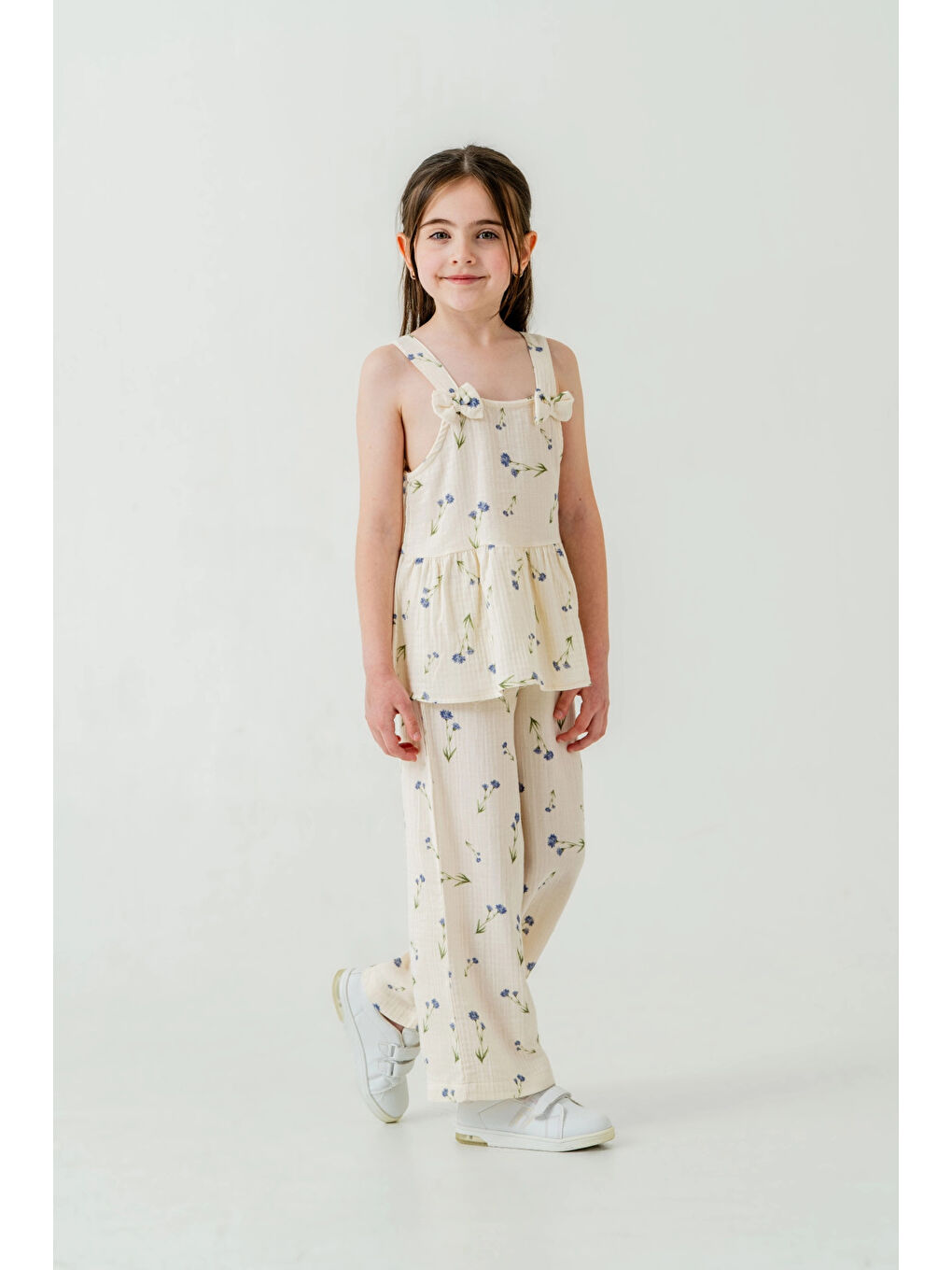 Mavi Çiçek Desenli Kız Çocuk Müslin Takım 3817-1