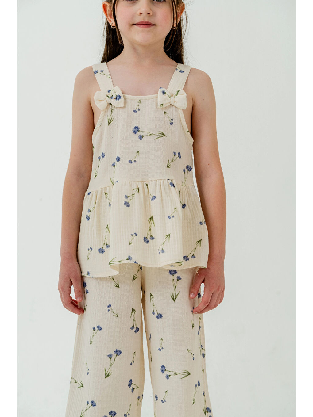 Mavi Çiçek Desenli Kız Çocuk Müslin Takım 3817-2