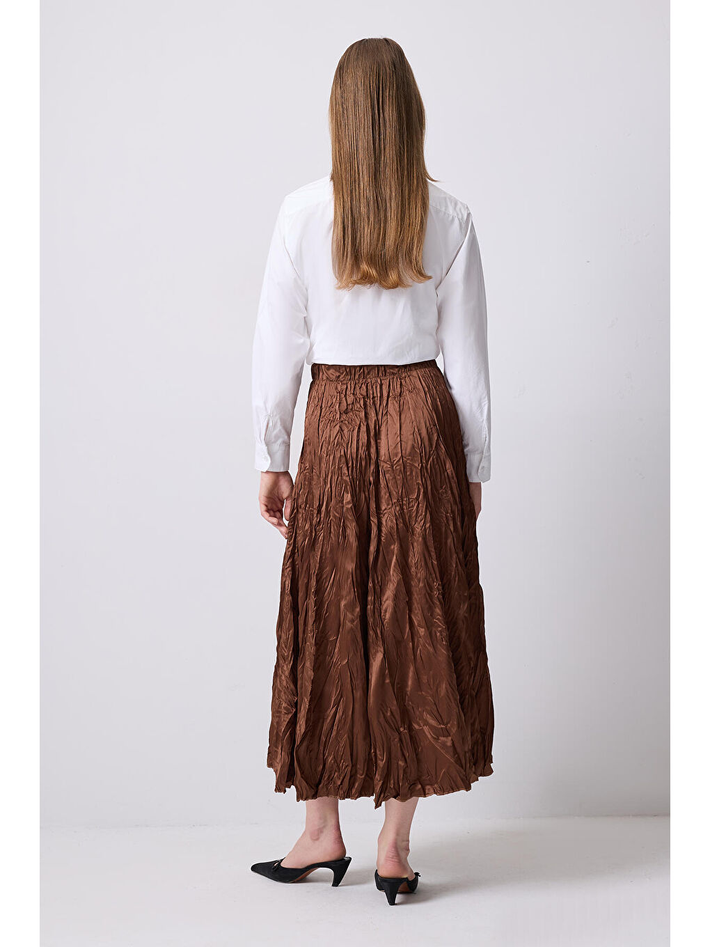 Kahverengi Crushlı Saten Etek-3