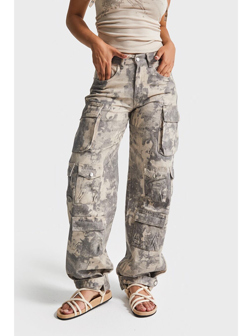 Kahverengi Kadın Kamuflaj Renk 7w5-28 Straight Kargo Fit Simli Özel Kumaş Tasarım Denim Jean