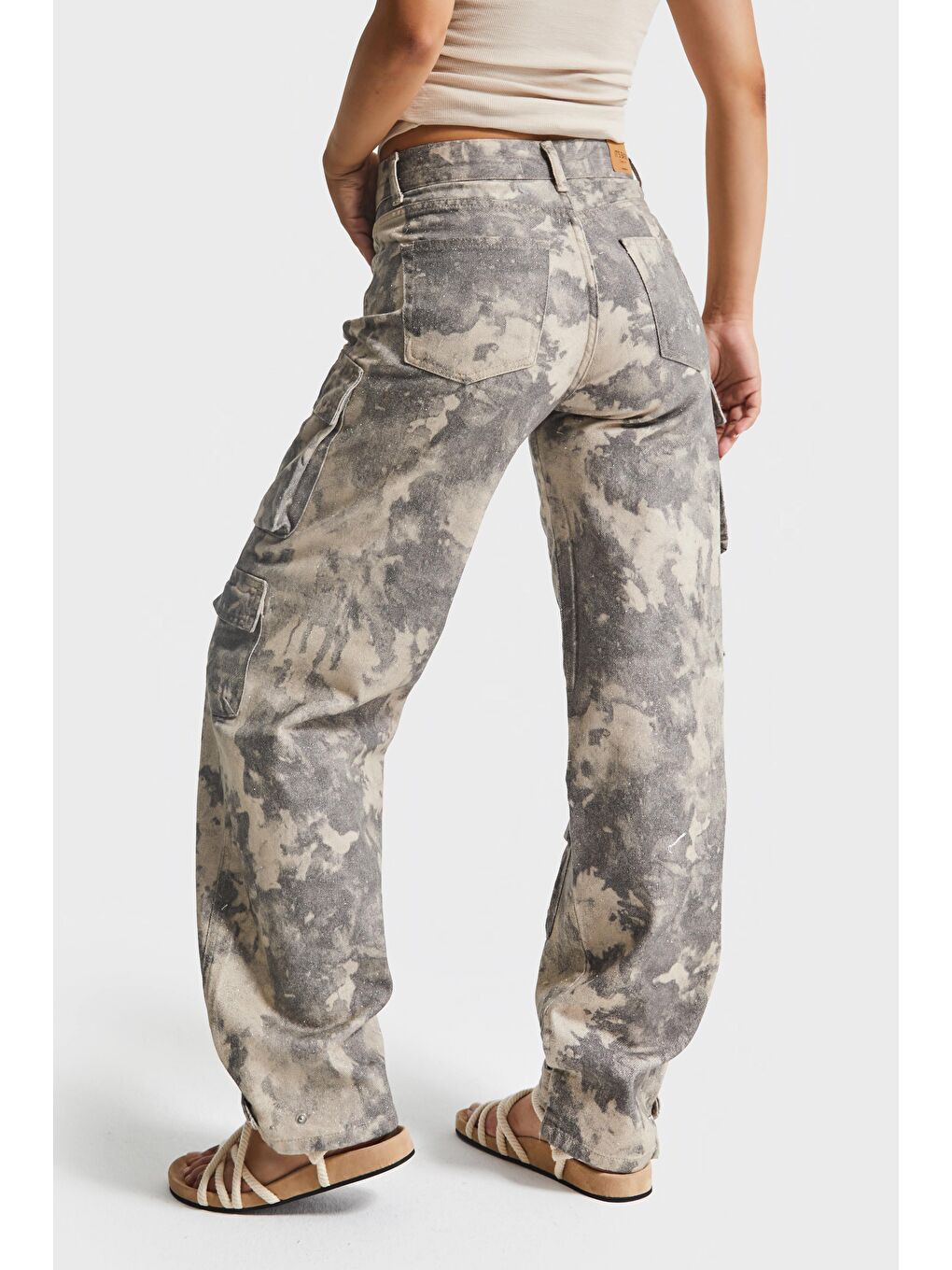 Kahverengi Kadın Kamuflaj Renk 7w5-28 Straight Kargo Fit Simli Özel Kumaş Tasarım Denim Jean-2
