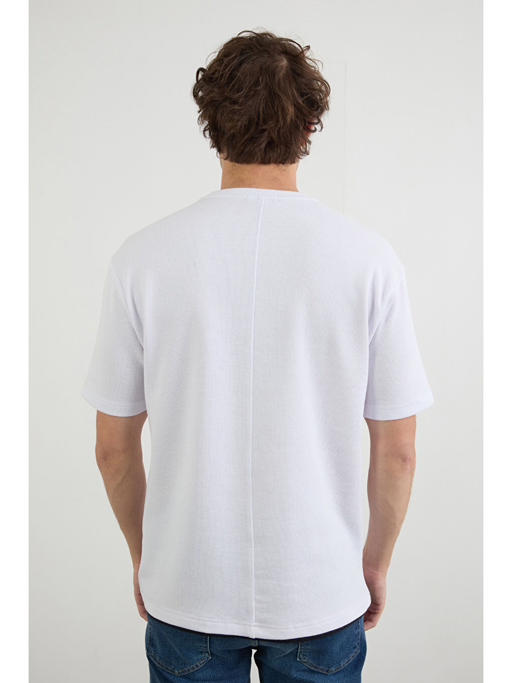 Beyaz Cepli Bisiklet Yaka Tişört-2