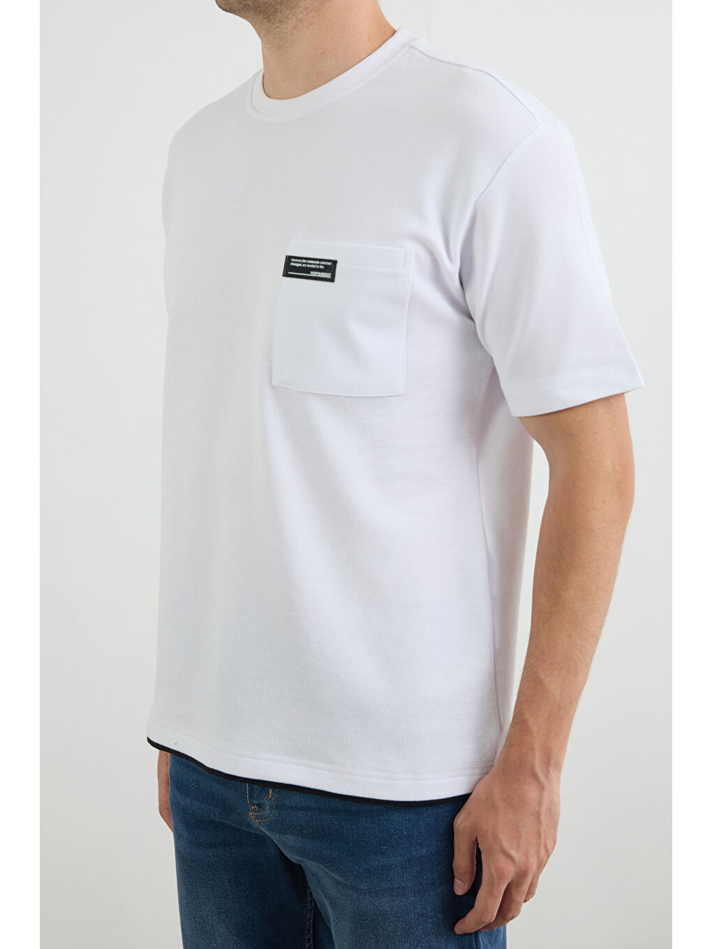 Beyaz Cepli Bisiklet Yaka Tişört-3