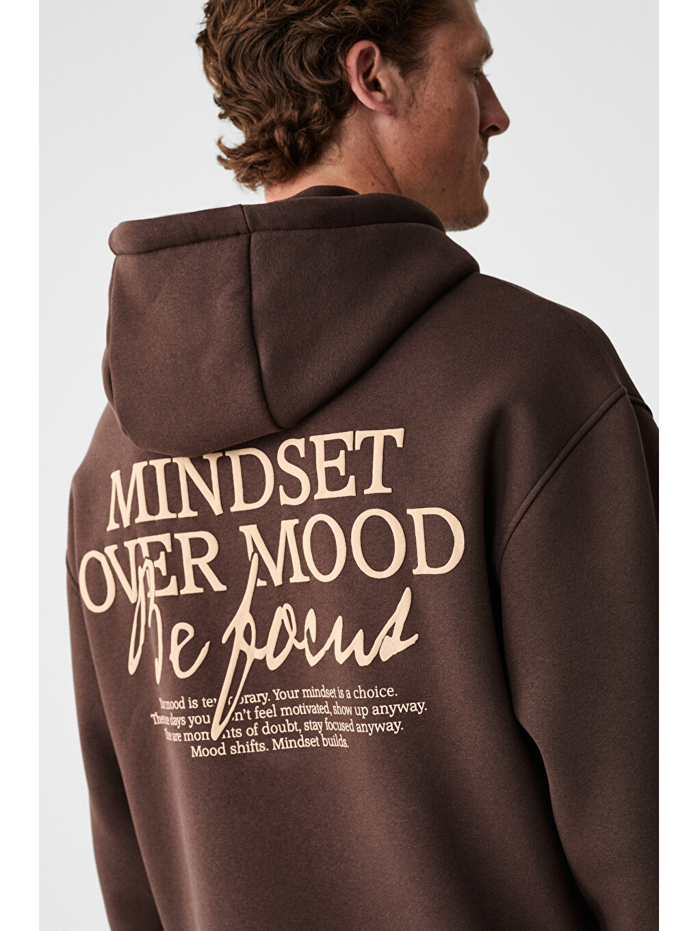 Blaıse Erkek Önü Ve Sırtı Baskılı Kapüşonlu Kordonlu Kanguru Cepli Regular Fit Kahverengi Sweatshirt-4