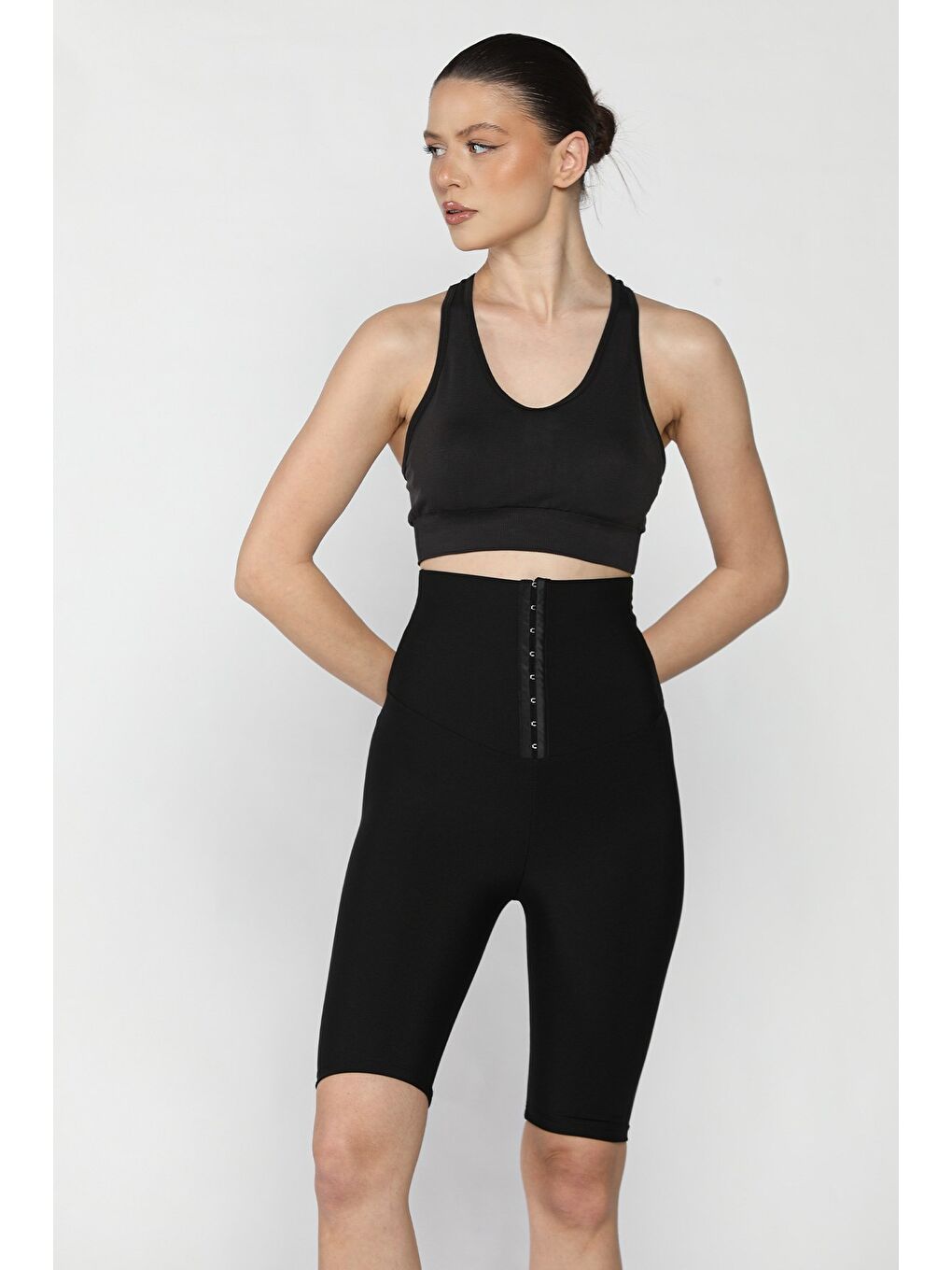 Siyah Kadın Yüksek Bel Agraflı Kısa Tayt-1