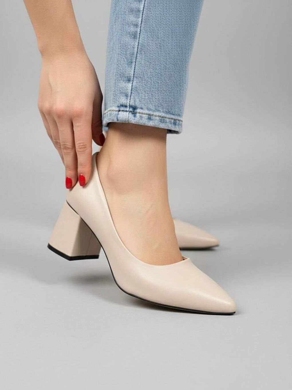 Kadın Siena Bej Cilt Sivri Burun Blok Topuklu Klasik Ayakkabı-1