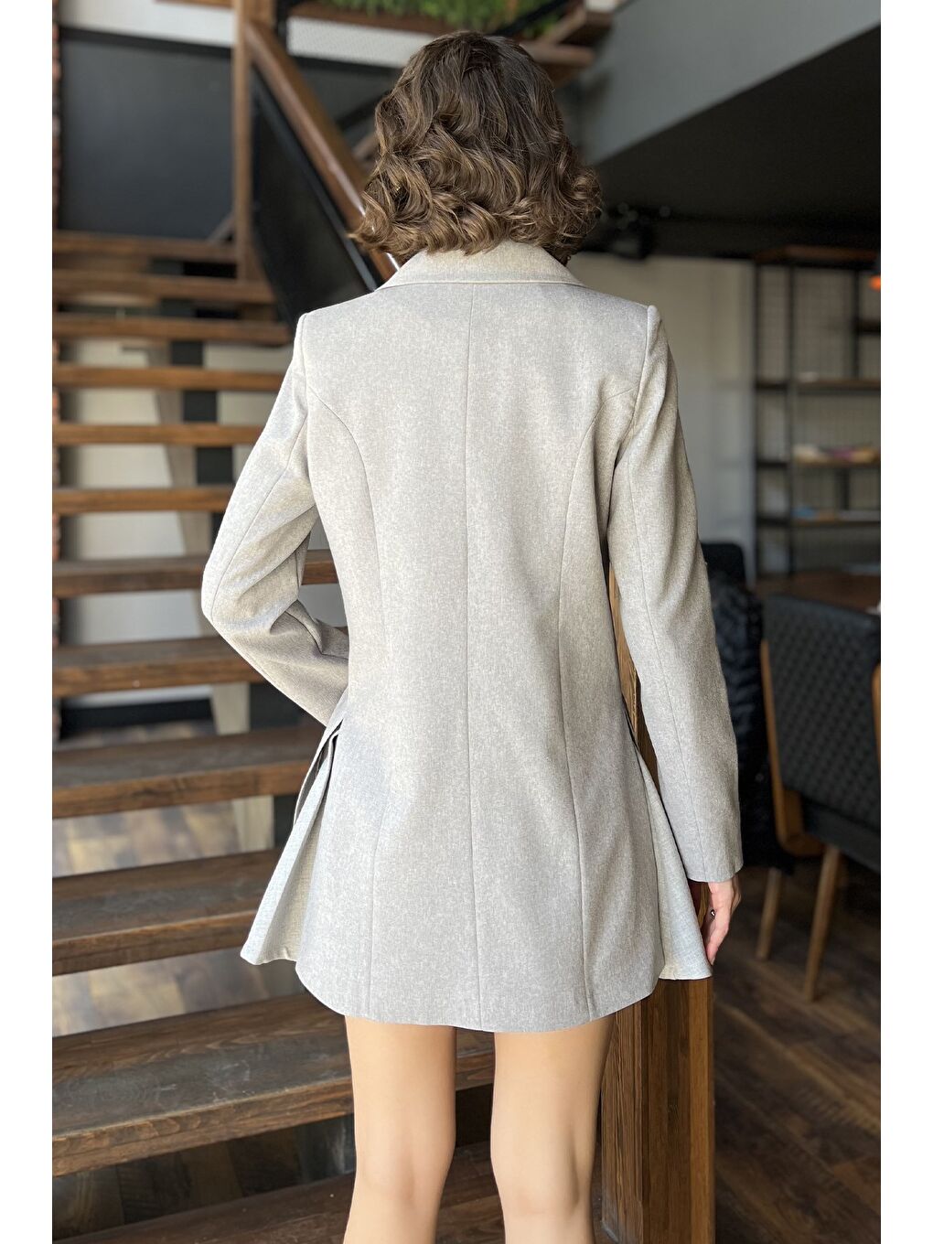 Gri Yan Yırtmaçlı Astarlı Kadın Blazer Ceket-3