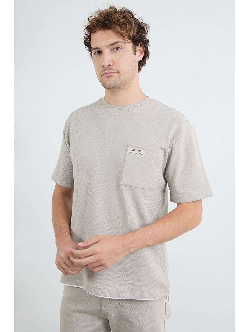 Gri Cepli Bisiklet Yaka Tişört-2