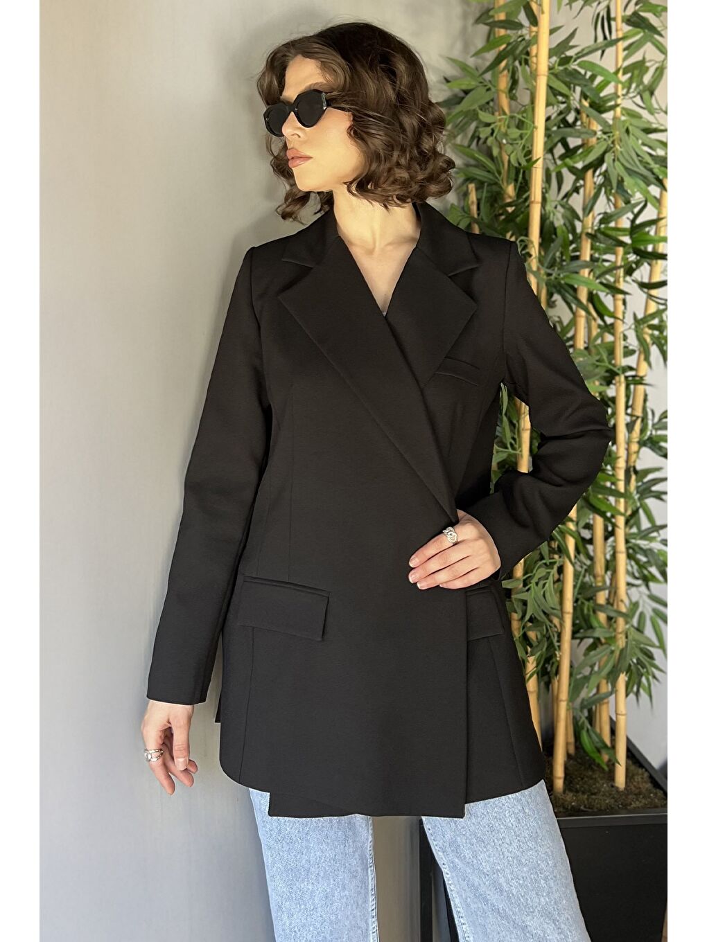 Siyah Yan Yırtmaçlı Astarlı Kadın Blazer Ceket-1