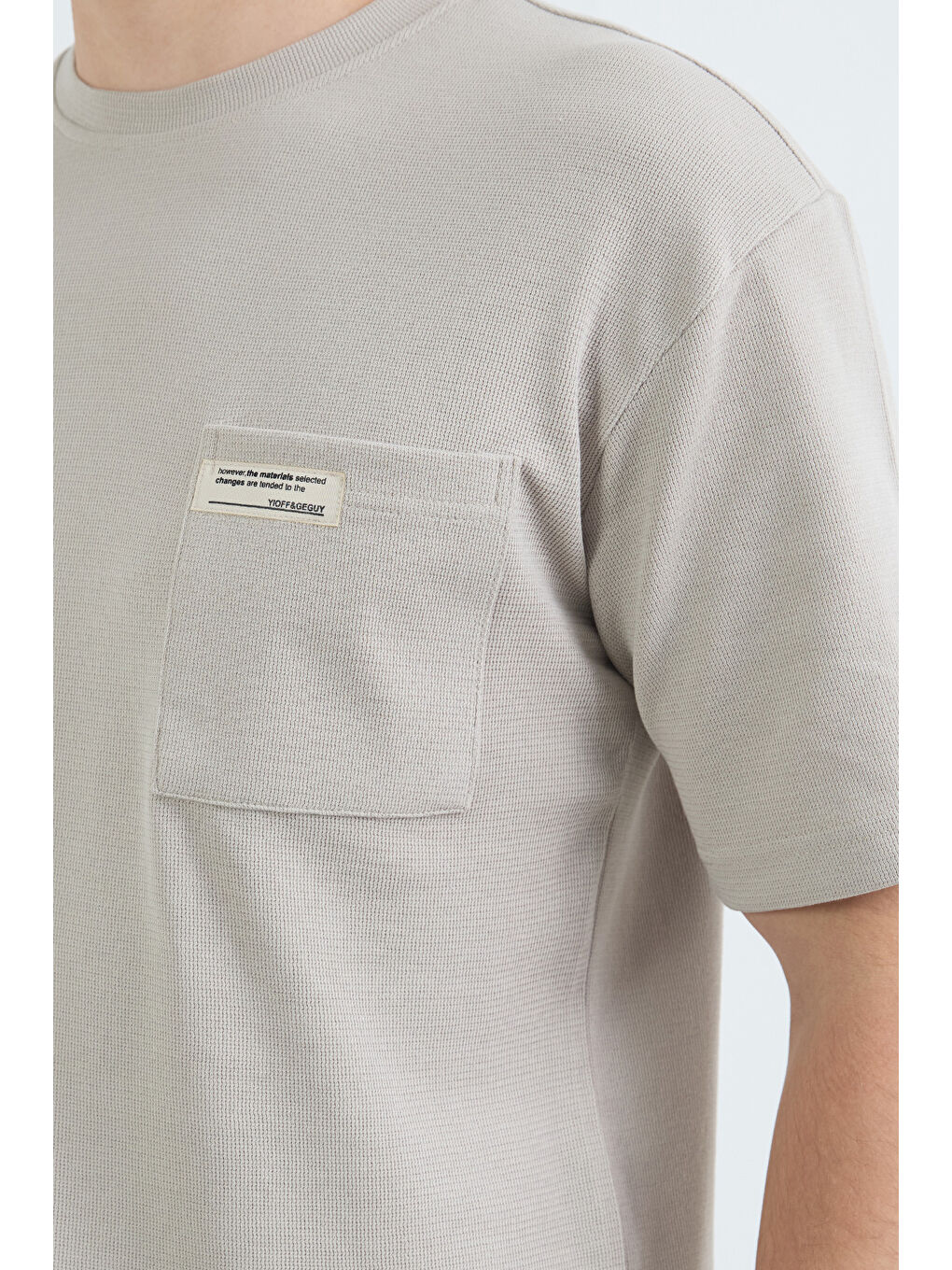 Gri Cepli Bisiklet Yaka Tişört-4