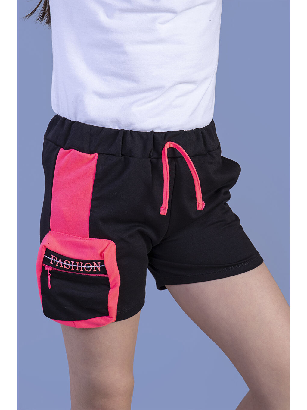 Fuşya Kız Çocuk Neon Uyumlu Çanta Detaylı Şort-1