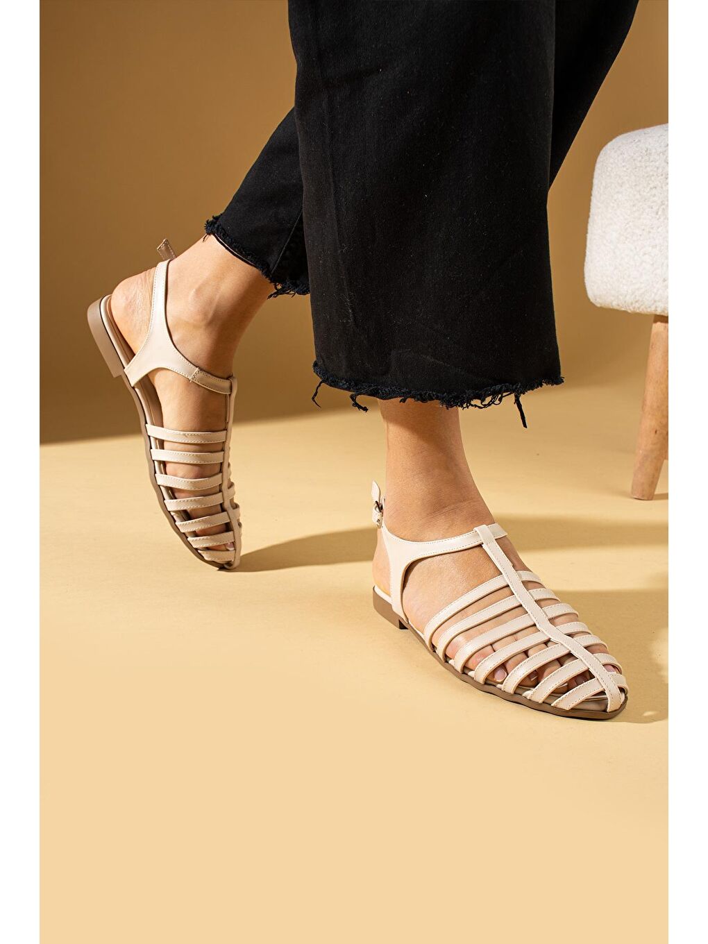 Bej Rahat Taban Tokalı Gladyo Kadın Sandalet 64-240-24-2