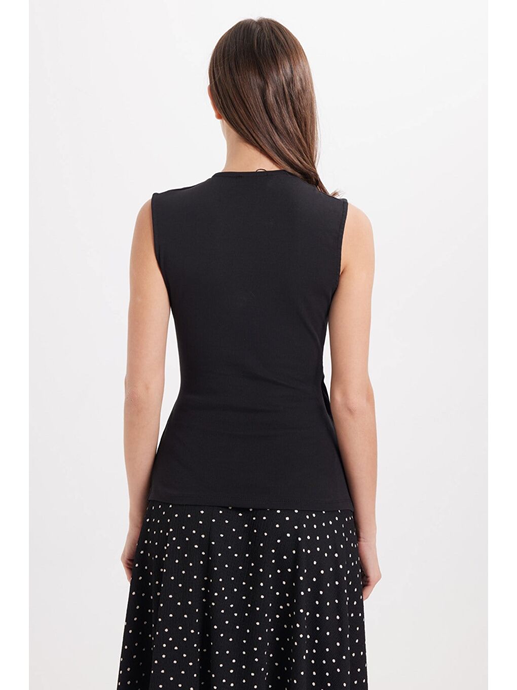 Kadın Slim Fit Dar Kesim Sıfır Kol Kruvaze Yaka Tokalı Pamuklu Elastanlı Siyah Bluz-6