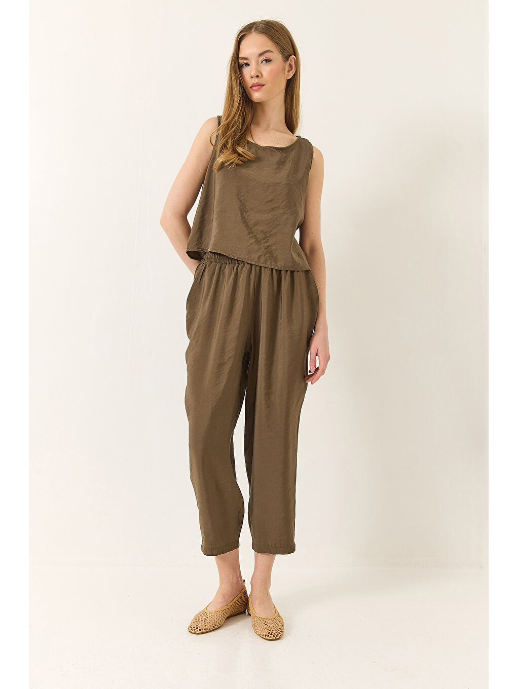 Bej Kadın Kalın Askılı Bluz Beli Lastikli Pantolon Modal Takım-2