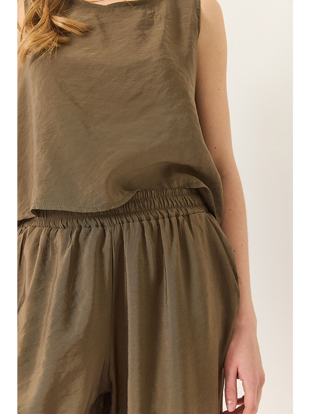 Bej Kadın Kalın Askılı Bluz Beli Lastikli Pantolon Modal Takım-5