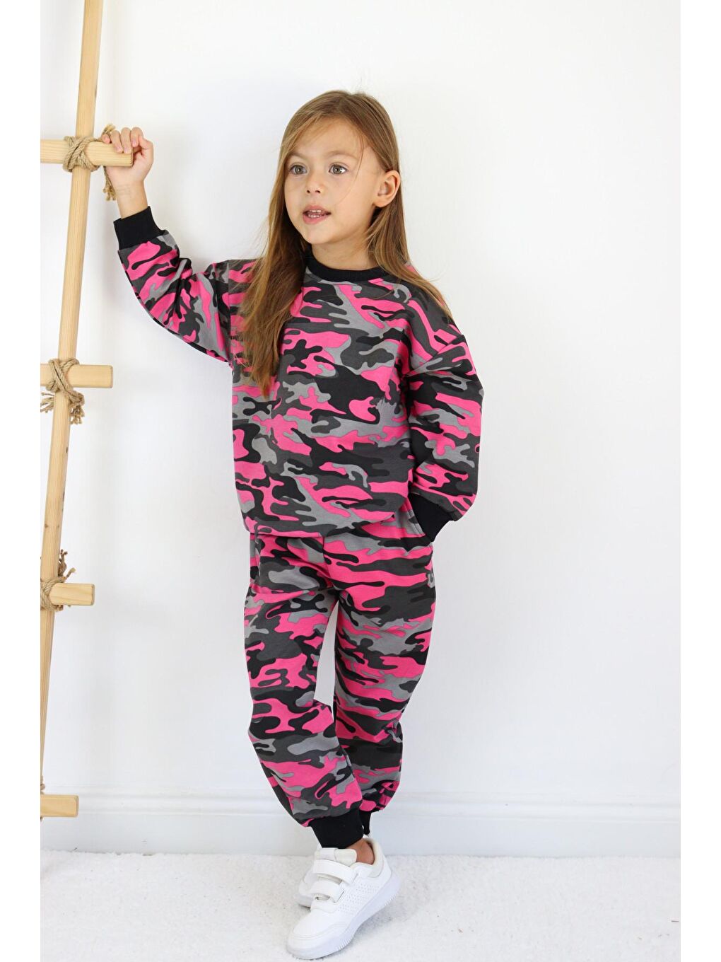 Harika KIDS Pembe Kız-Erkek (Unisex) Çocuk İki İplik Kumaş Orta Kalınlıkta Nakışlı Örme Basic Eşofman Takımı - 3