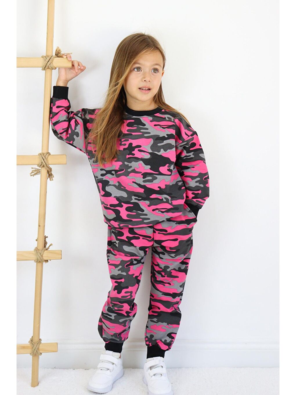 Harika KIDS Pembe Kız-Erkek (Unisex) Çocuk İki İplik Kumaş Orta Kalınlıkta Nakışlı Örme Basic Eşofman Takımı - 4