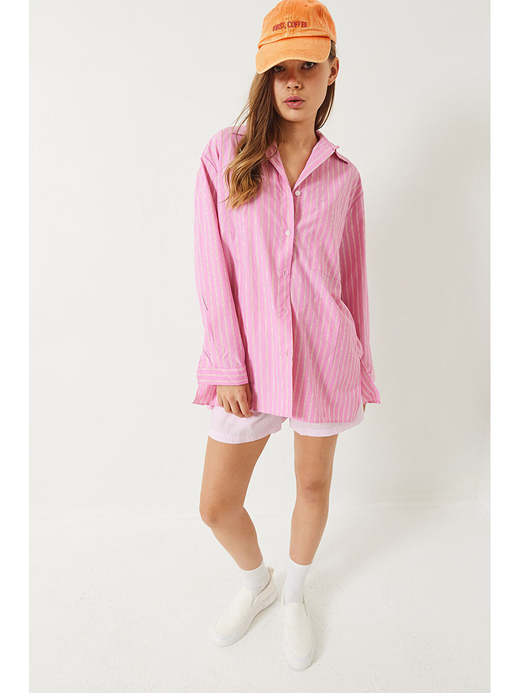 Pembe Kadın Tek Cep Detaylı Çizgili Poplin Gömlek-5