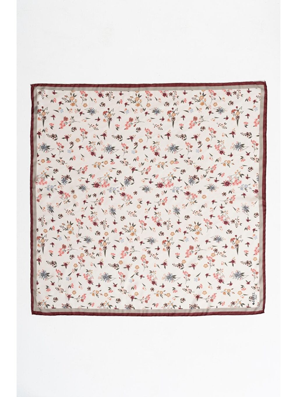 Beyaz Kadın Digital Baskılı Çiçek Desen Soft Eşarp-4