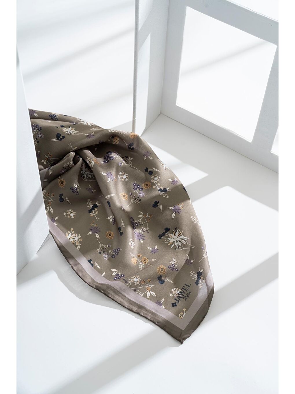 Haki Kadın Digital Baskılı Çiçek Desen Soft Eşarp