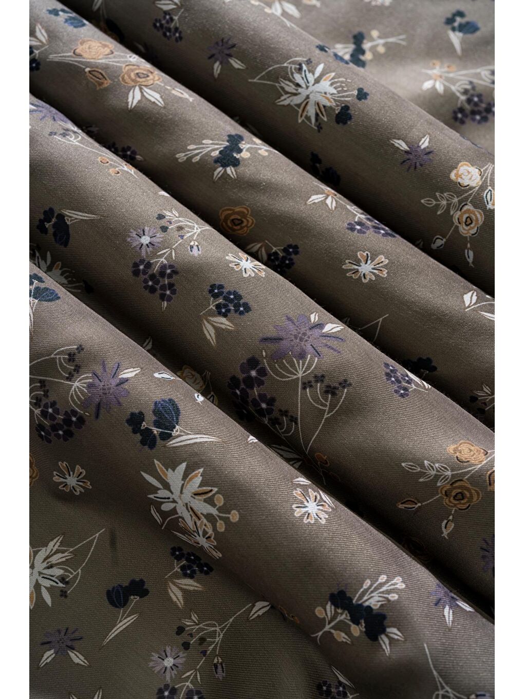 Haki Kadın Digital Baskılı Çiçek Desen Soft Eşarp-3