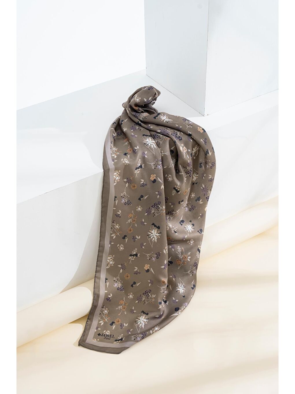 Haki Kadın Digital Baskılı Çiçek Desen Soft Eşarp-4