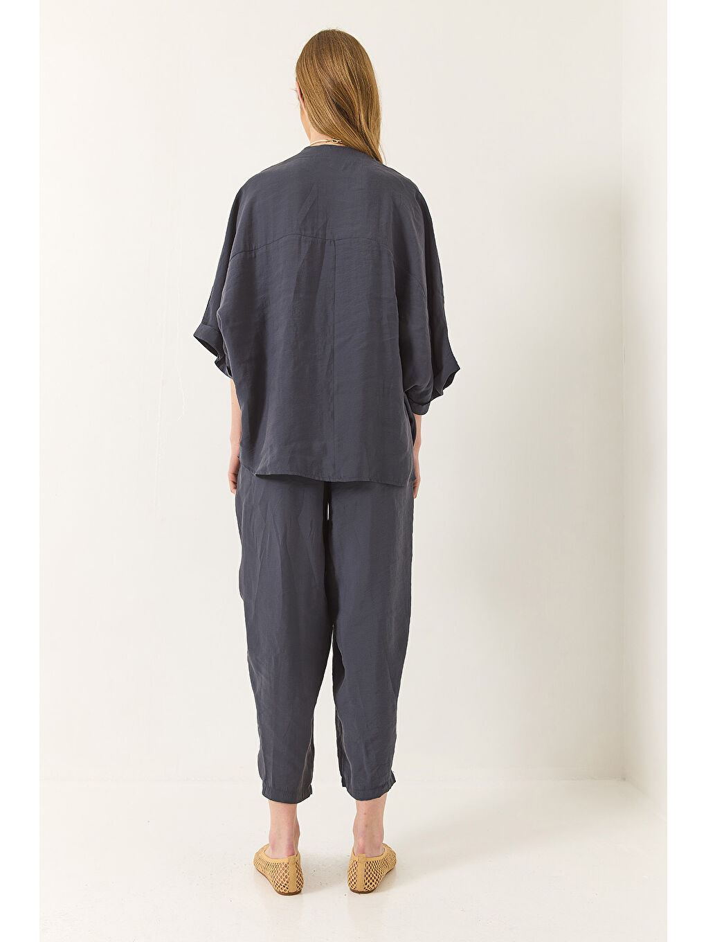 Gri Kadın V Yaka Yarasa Kollu Bluz Beli Lastikli Pantolon Modal Takım-6