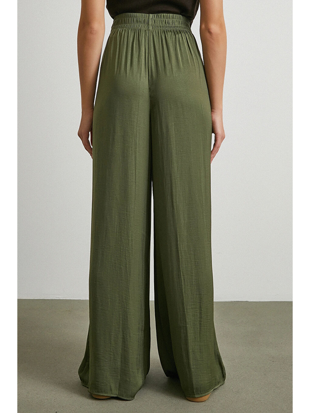 Beli Lastikli Dökümlü Geniş Paça Pantolon Haki-5