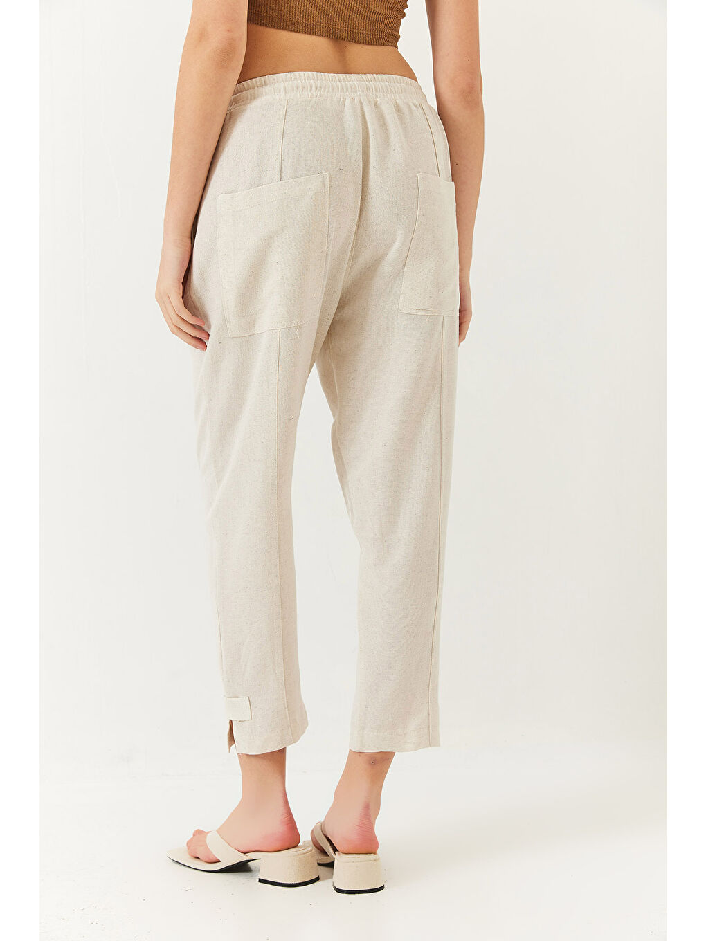 Ekru Kadın Keten Beli Lastikli Bağlamalı Paça Detaylı Cepli Havuç Kesim Pantolon-5