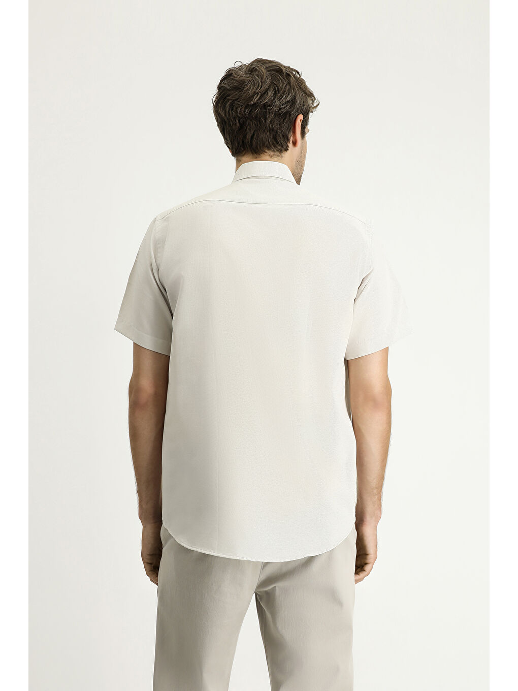 Bej Kısa Kol Regular Fit Desenli Pamuklu Kolay Ütülenebilir Düğmeli Yaka Büyük Beden Gömlek-3