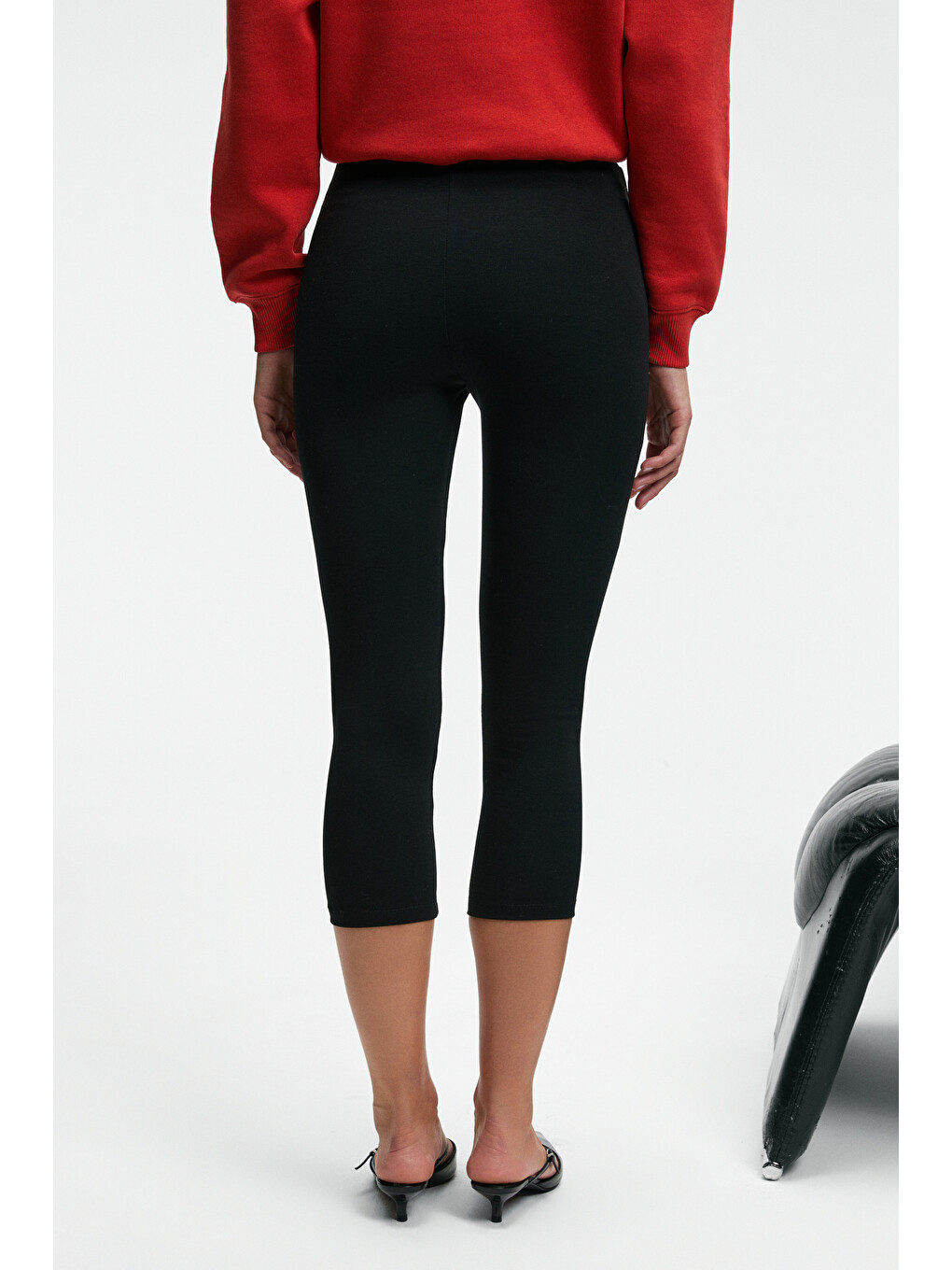 Syrelıa Kadın Esnek Kumaşlı Slim Fit Capri Siyah Tayt-5