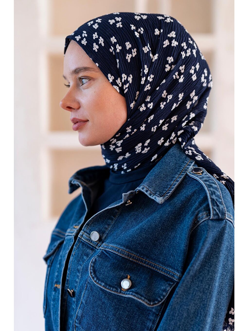 Lacivert Kadın Çiçek Desenli Kırışmaz Bürümcük Şal 190*80 Cm