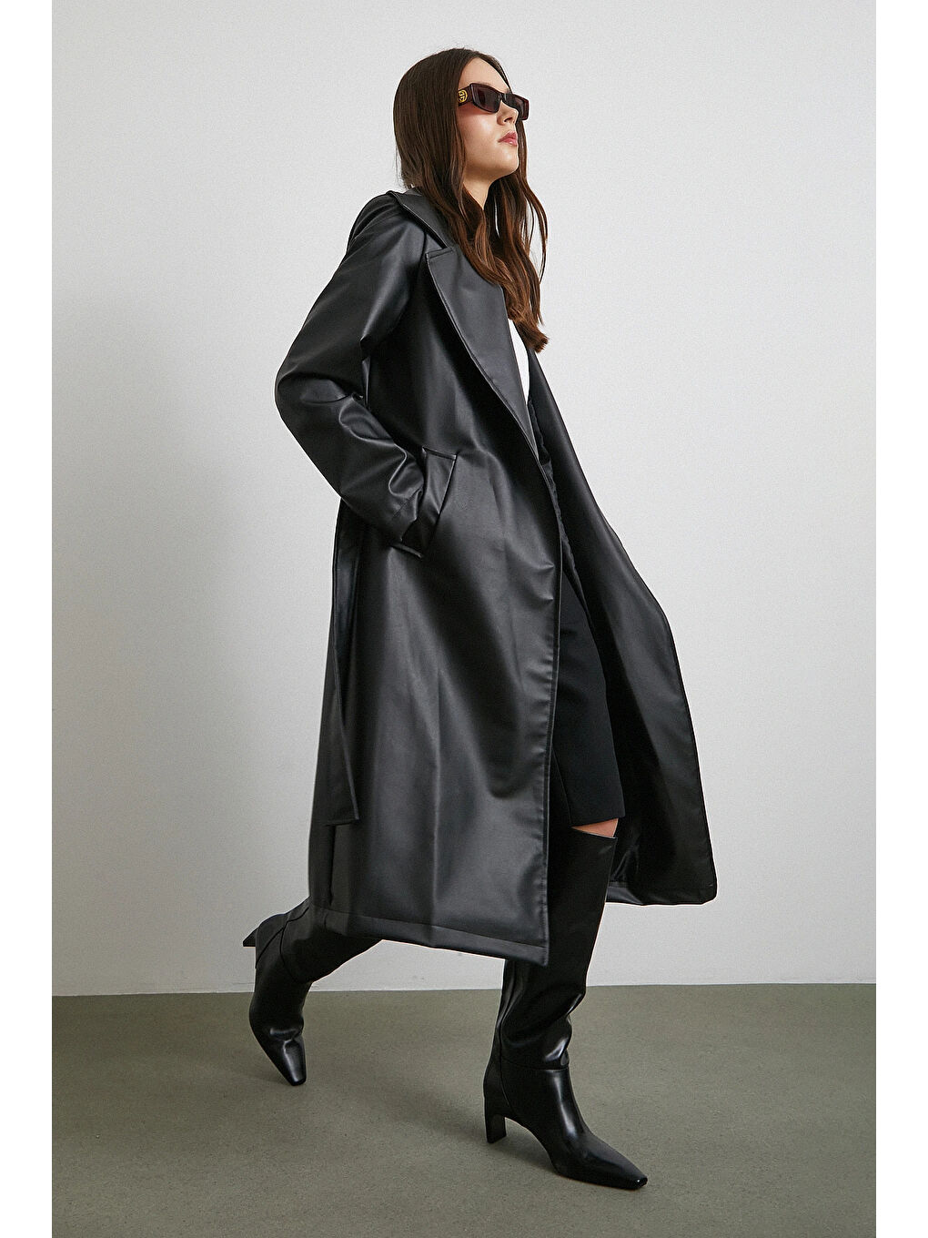 Kuşaklı Deri Pardesü Siyah-3