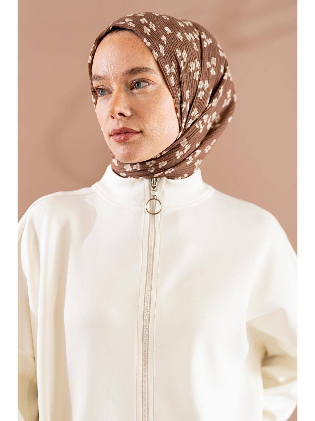 Kahverengi Kadın Çiçek Desenli Kırışmaz Bürümcük Şal 190*80 Cm-1