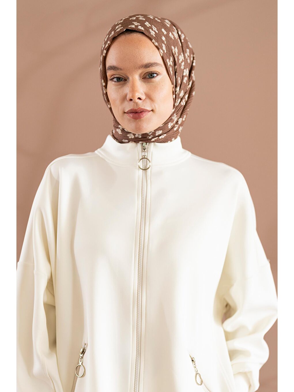 Kahverengi Kadın Çiçek Desenli Kırışmaz Bürümcük Şal 190*80 Cm-3