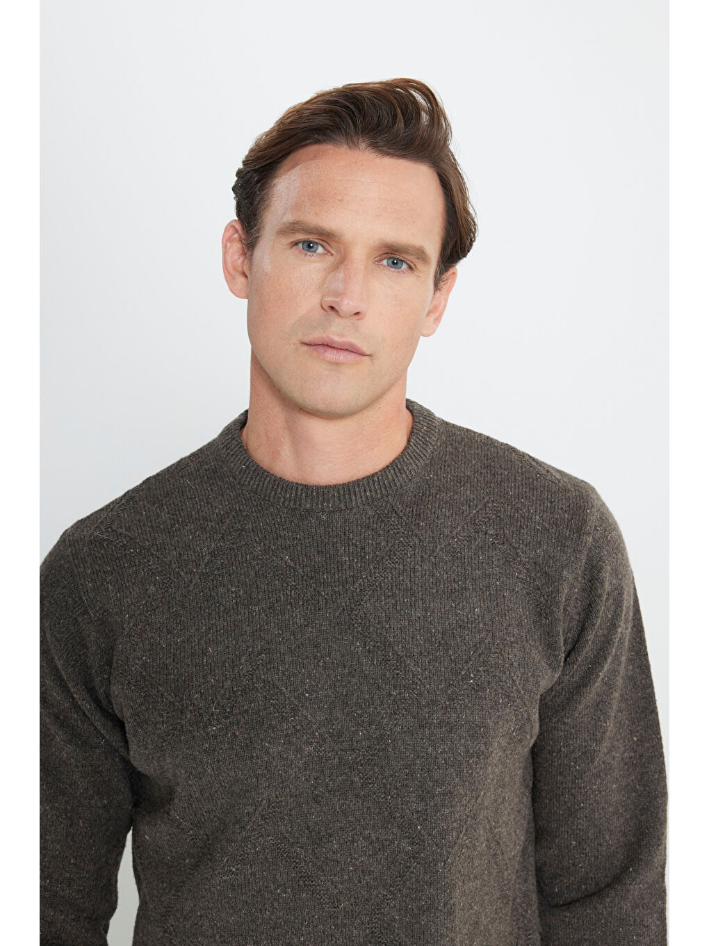 Erkek Kahverengi Standart Fit Normal Kesim Bisiklet Yaka Jakarlı Triko %100 Pamuk Kazak-3