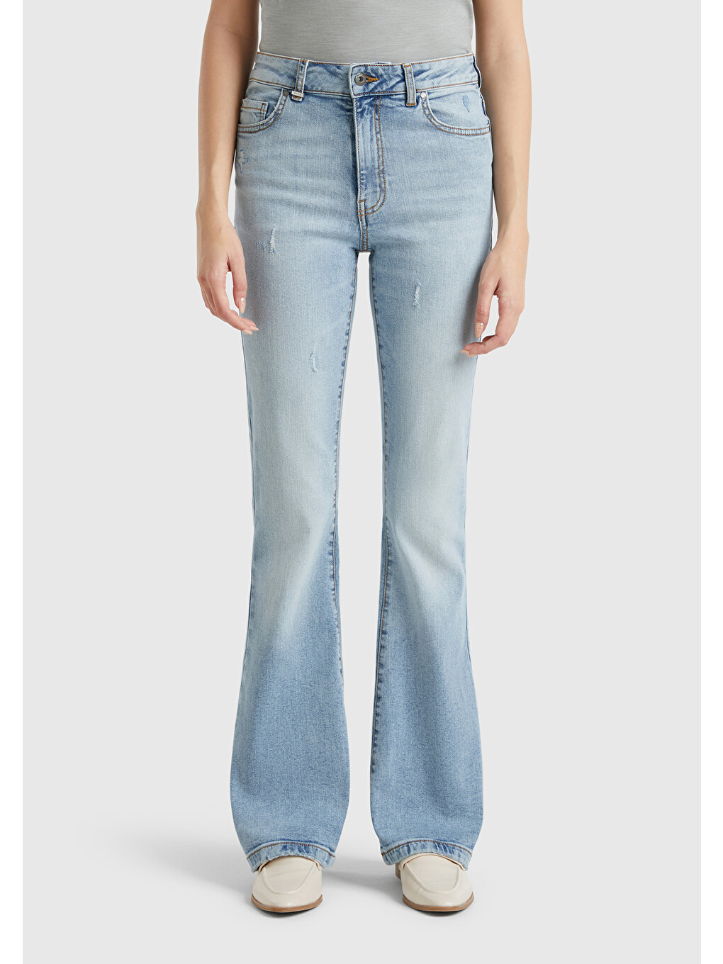 Mavi Kadın Açık Denim Streç Pamuklu Cepli Normal Bel İspanyol Paça Denim Pantolon