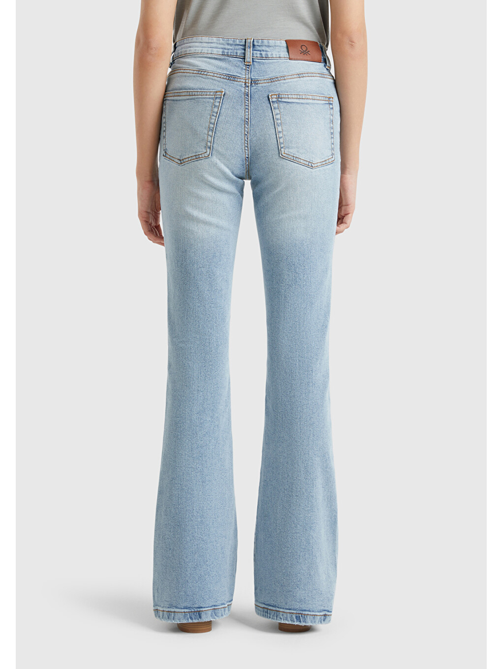 Mavi Kadın Açık Denim Streç Pamuklu Cepli Normal Bel İspanyol Paça Denim Pantolon-2