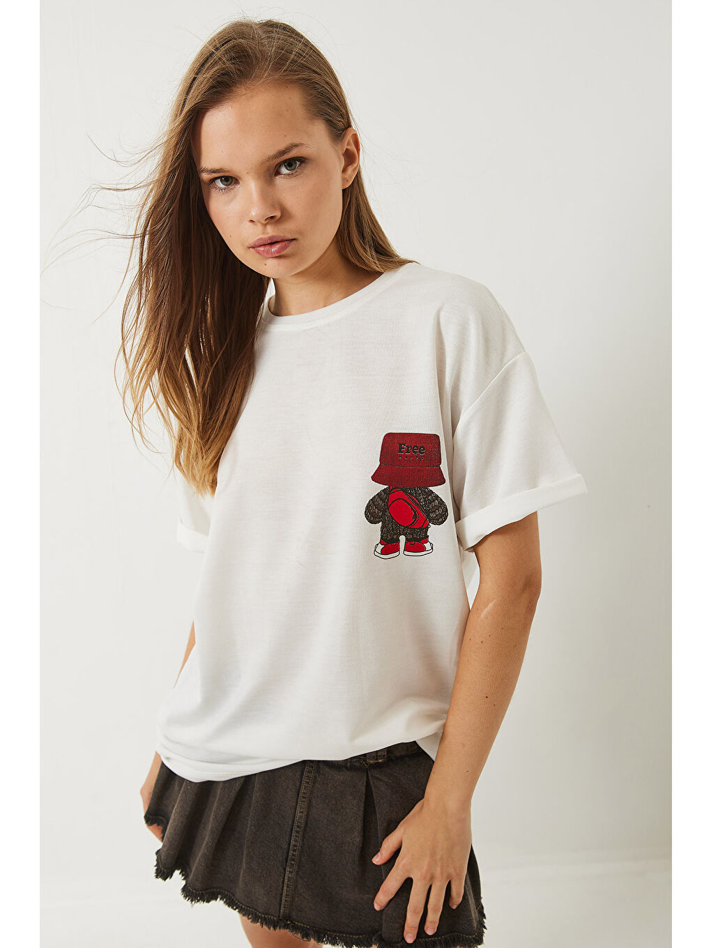 Beyaz Kadın Sırt Baskı Detaylı Bisiklet Yaka Oversize T-Shirt-4