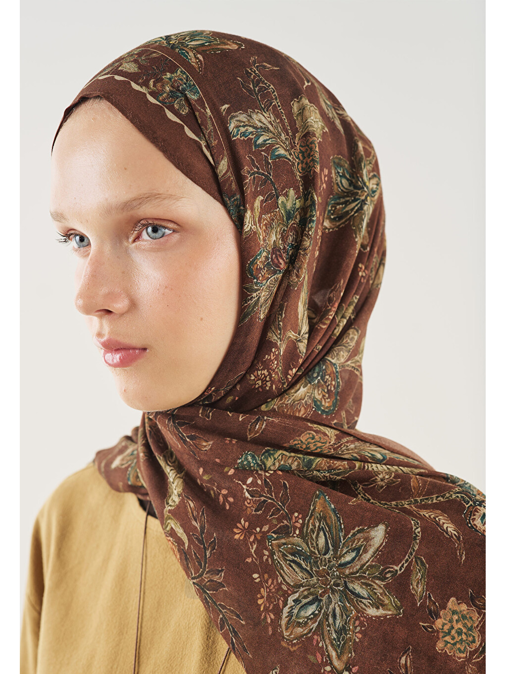 Kahverengi Ethnic Blossom Desen Soft Viskon Şal Kakao-1