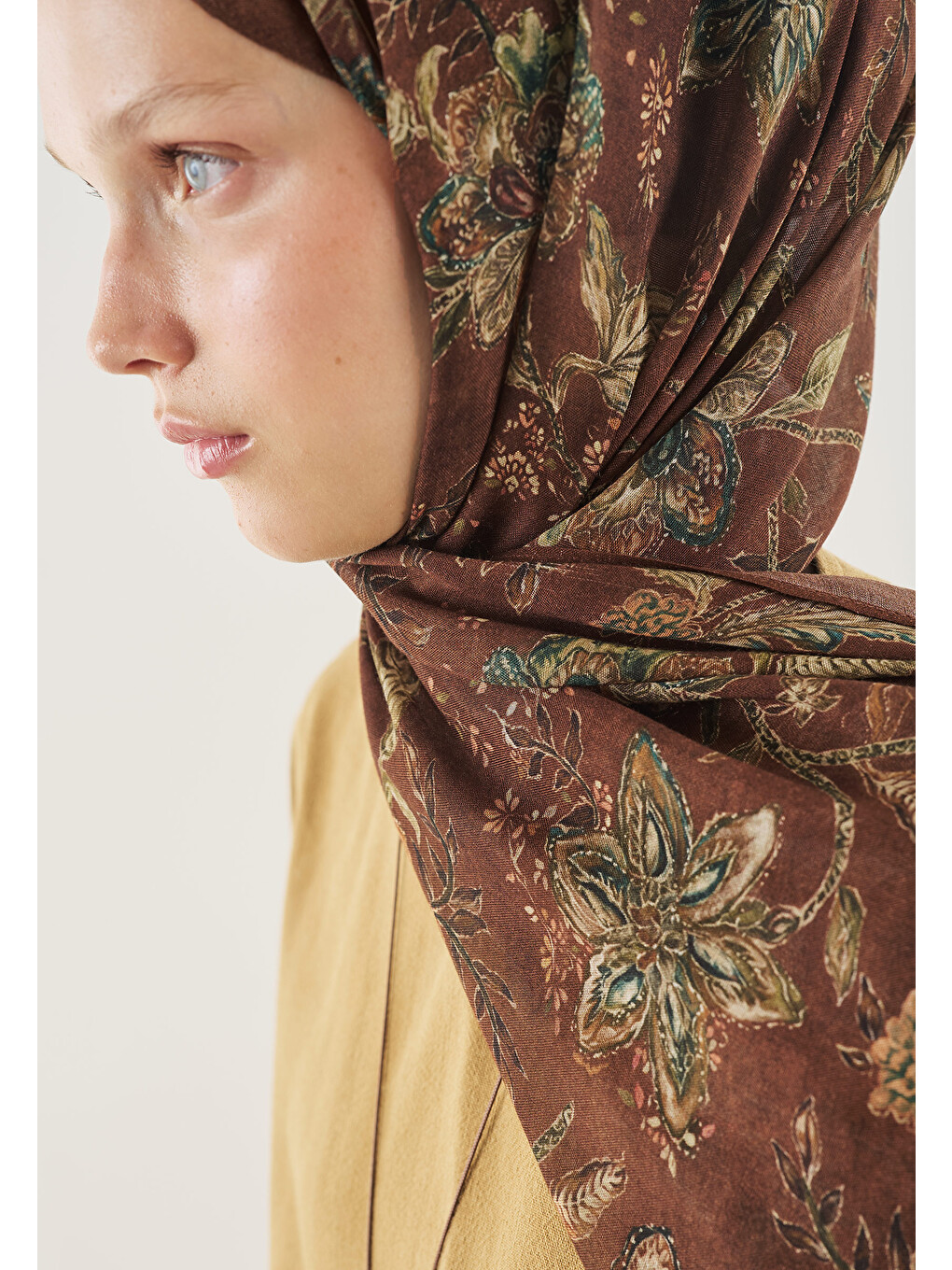 Kahverengi Ethnic Blossom Desen Soft Viskon Şal Kakao-3