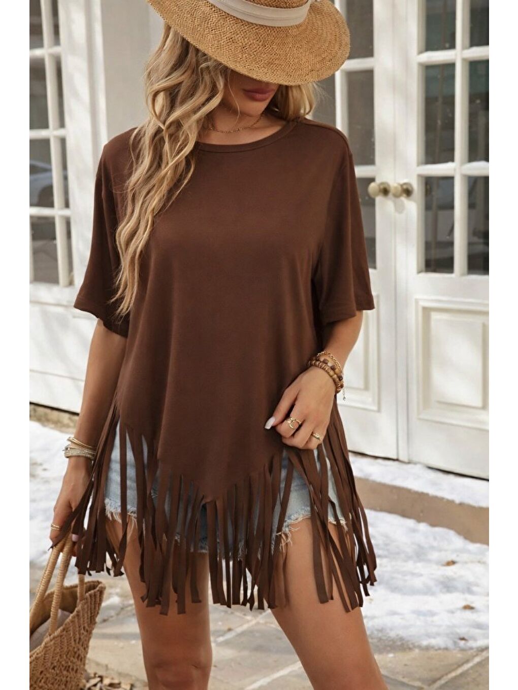 Kahverengi Kadın Kısa Kollu Bisiklet Yaka Püsküllü Viskon Bluz-2